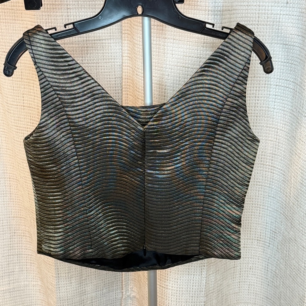 Gantos Iridescent Black Ribbed Satin Crop Top - Picture 2 of 6